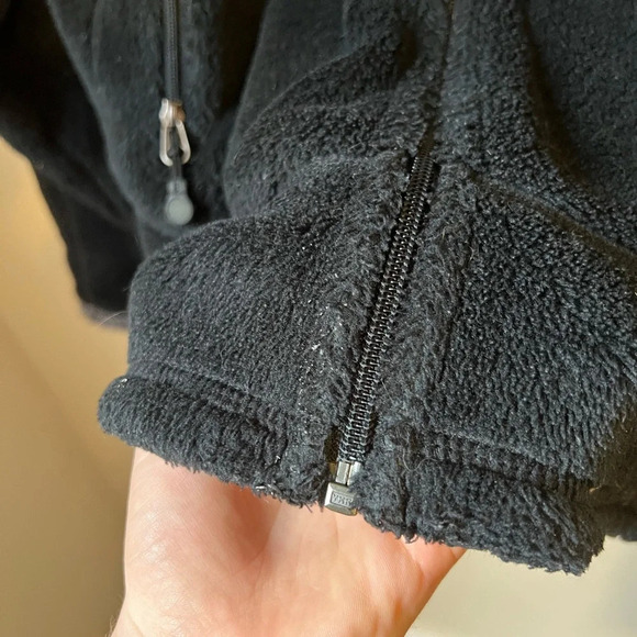 Patagonia Black Fleece Zip Up Jacket, size small - Picture 3 of 8